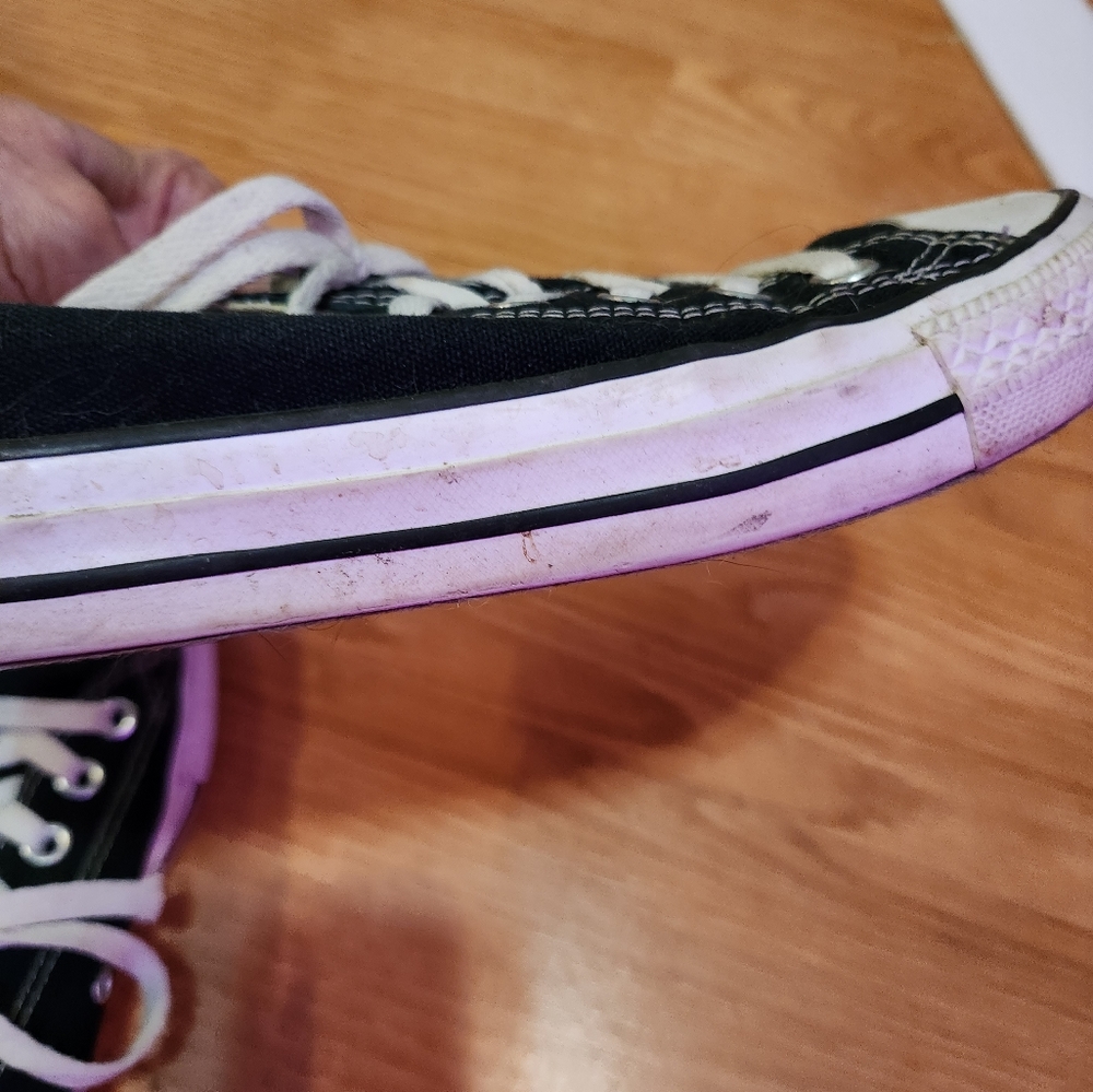 Converse - Picture 3 of 3